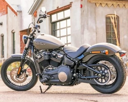 Harley Davidson Parked - Paint By Numbers - Num Paint Kit